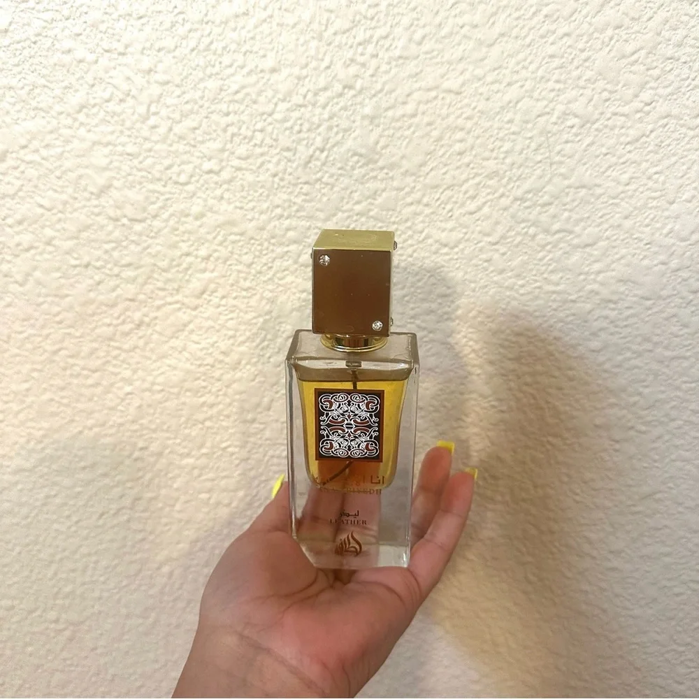 Lattafa Ana Abiyedh Leather Eau de Perfume - Picture 2 of 6